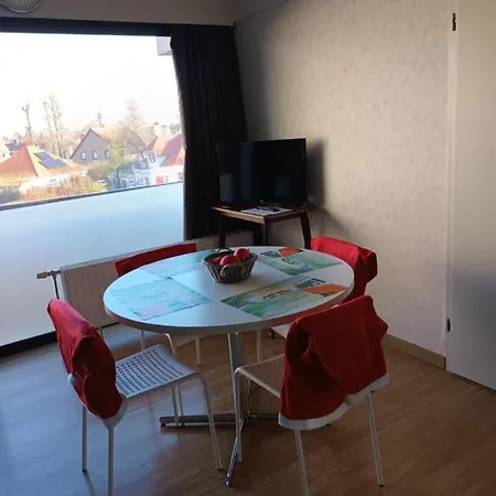 Appartement Zeelaan アパート